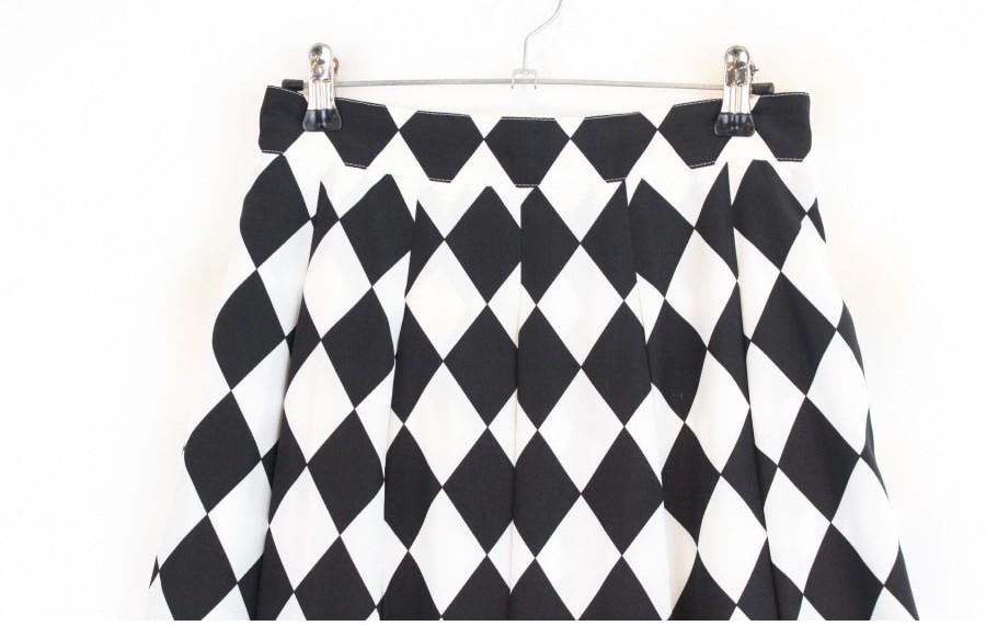 (90% 할인) CORDIER 꼬르디에 black+white pattern skirt 4