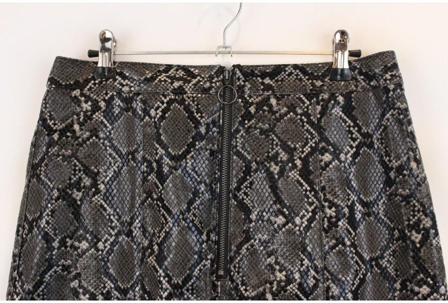 (89% 할인) GU animal pattern fake leather shot skirt 4