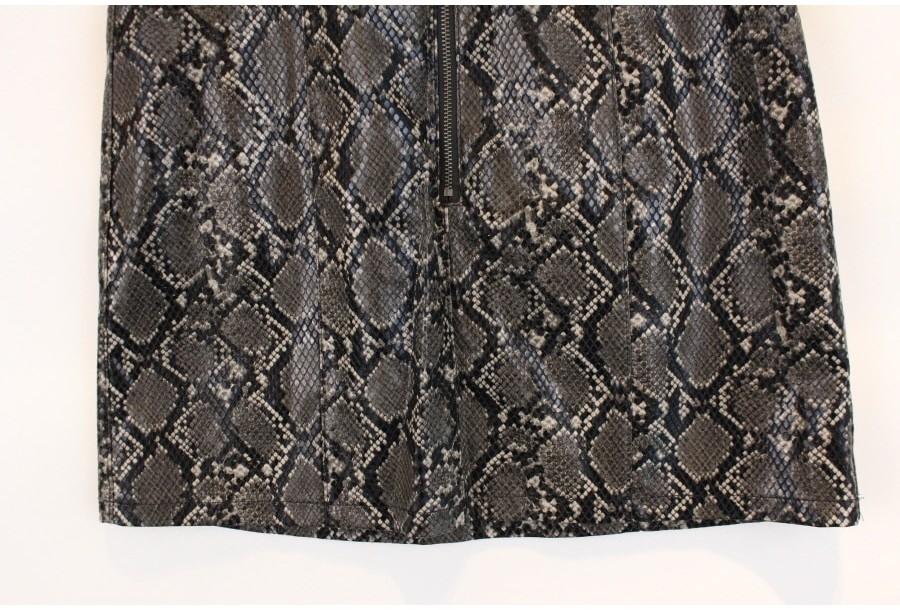 (89% 할인) GU animal pattern fake leather shot skirt 6