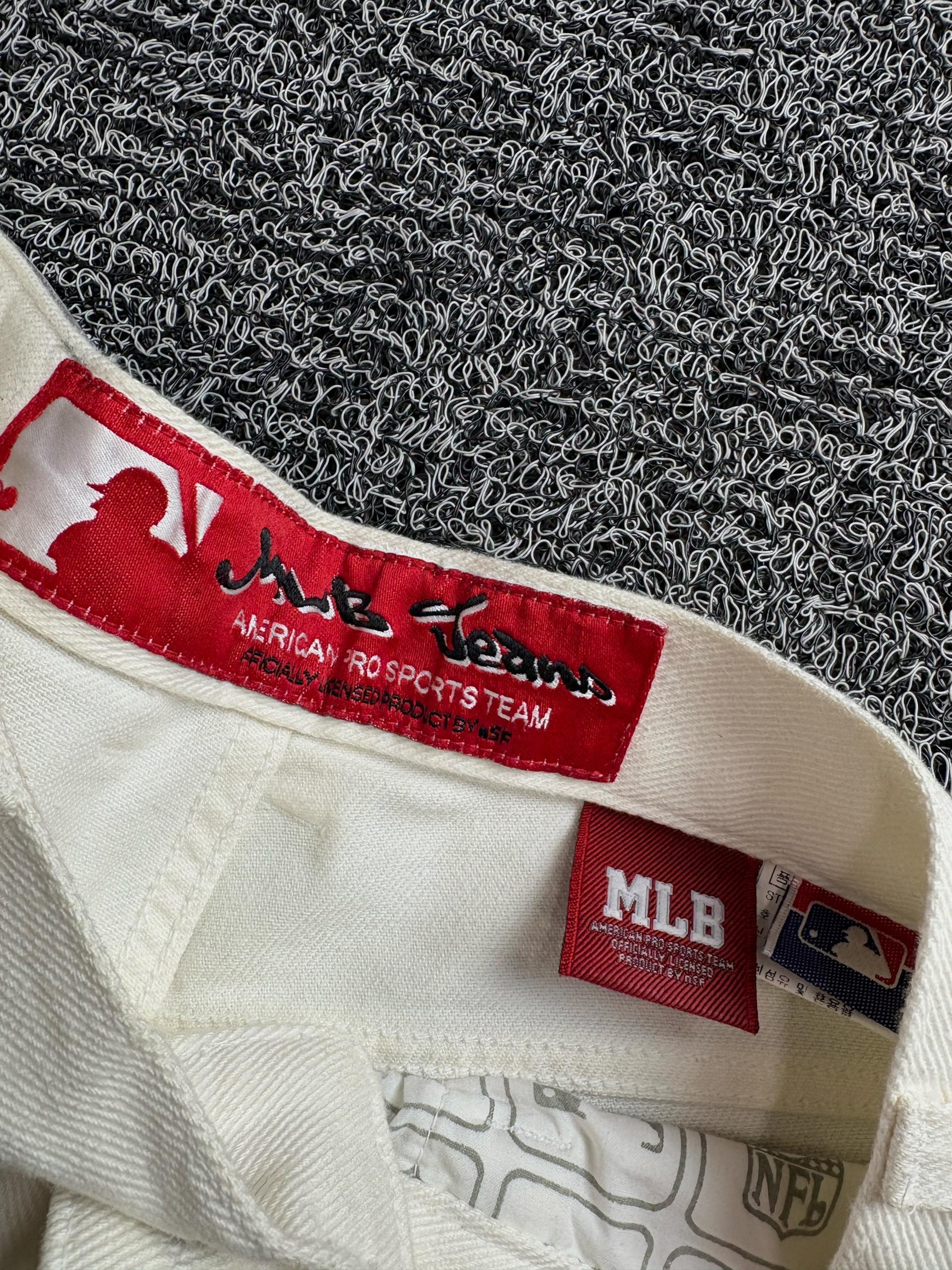 MLB 올드스쿨 자수로고 화이트 루즈핏 데님 팬츠 3082 5