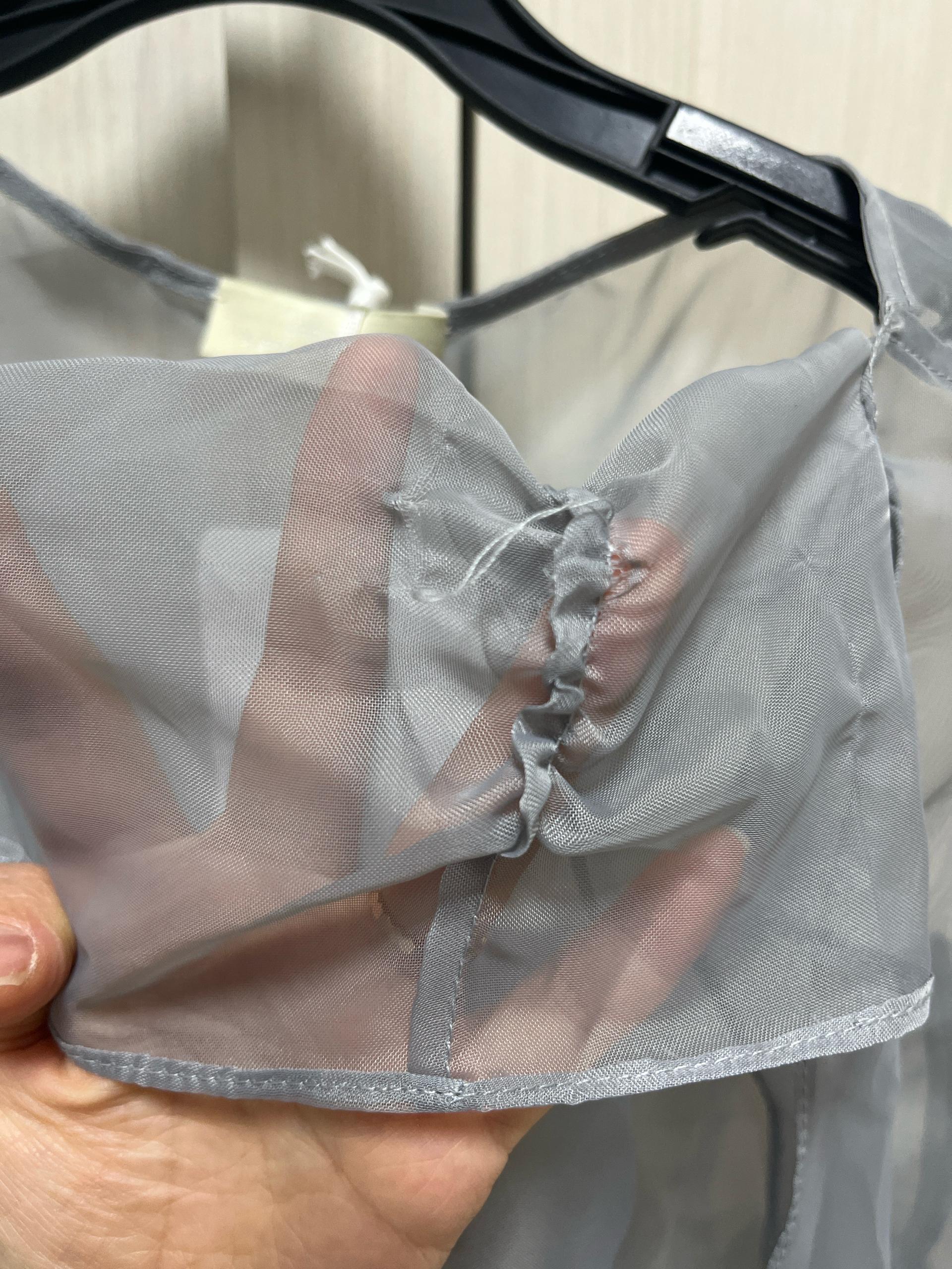 아모멘토 시스루 블라우스 knotted collar top grey 차정원 착용 8