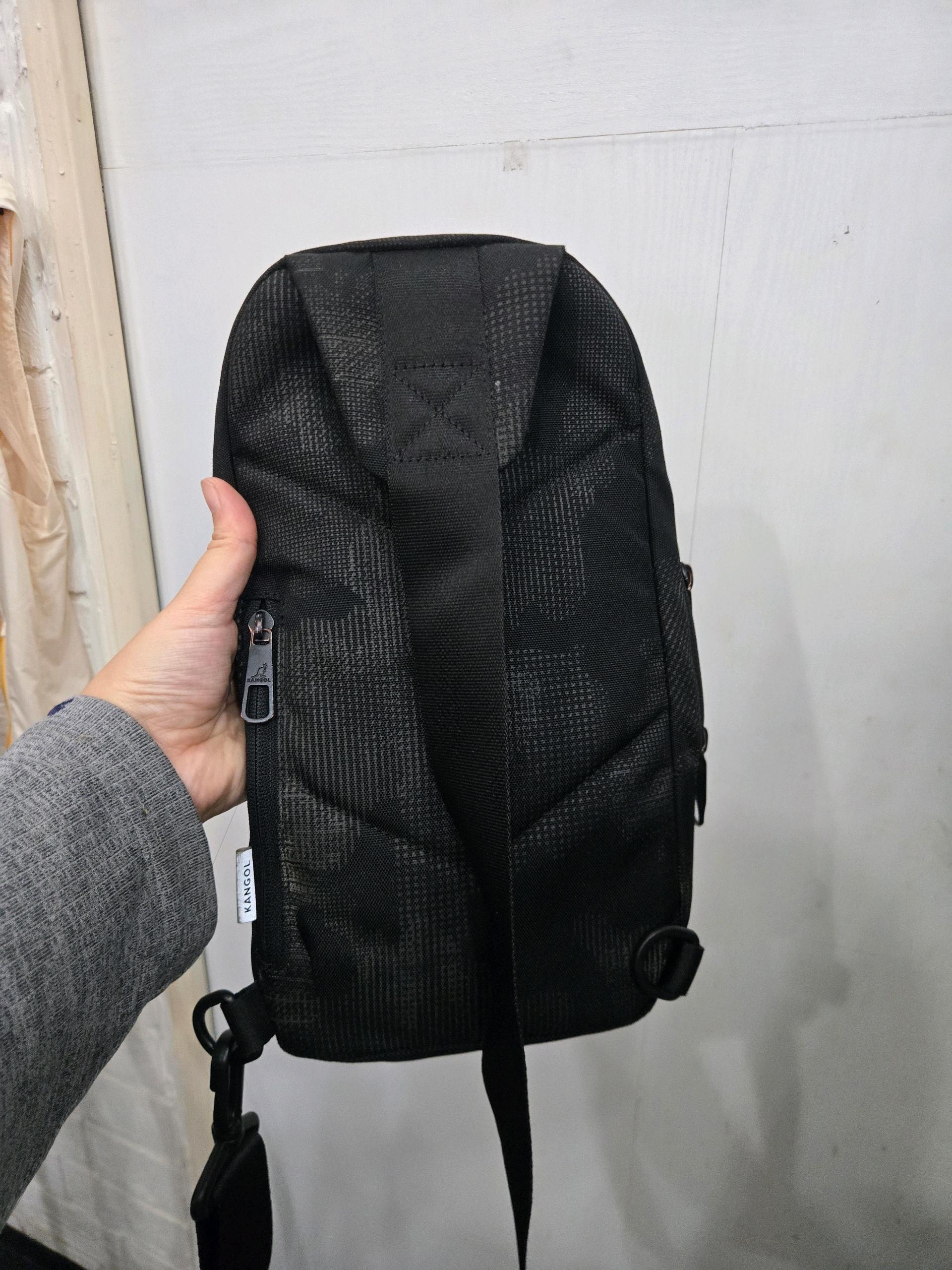 KANGOL 캉골 힙색 가방 ! 투지퍼 ! 수납공간 넉넉해요 3