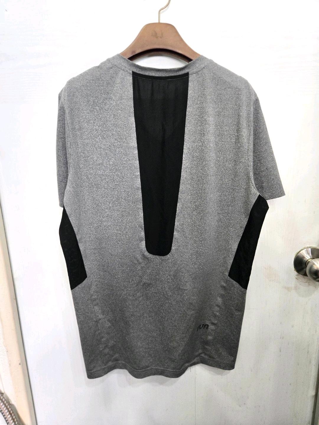 105,XL)) DESCENTE 데상트 브이넥 반팔티셔츠  4