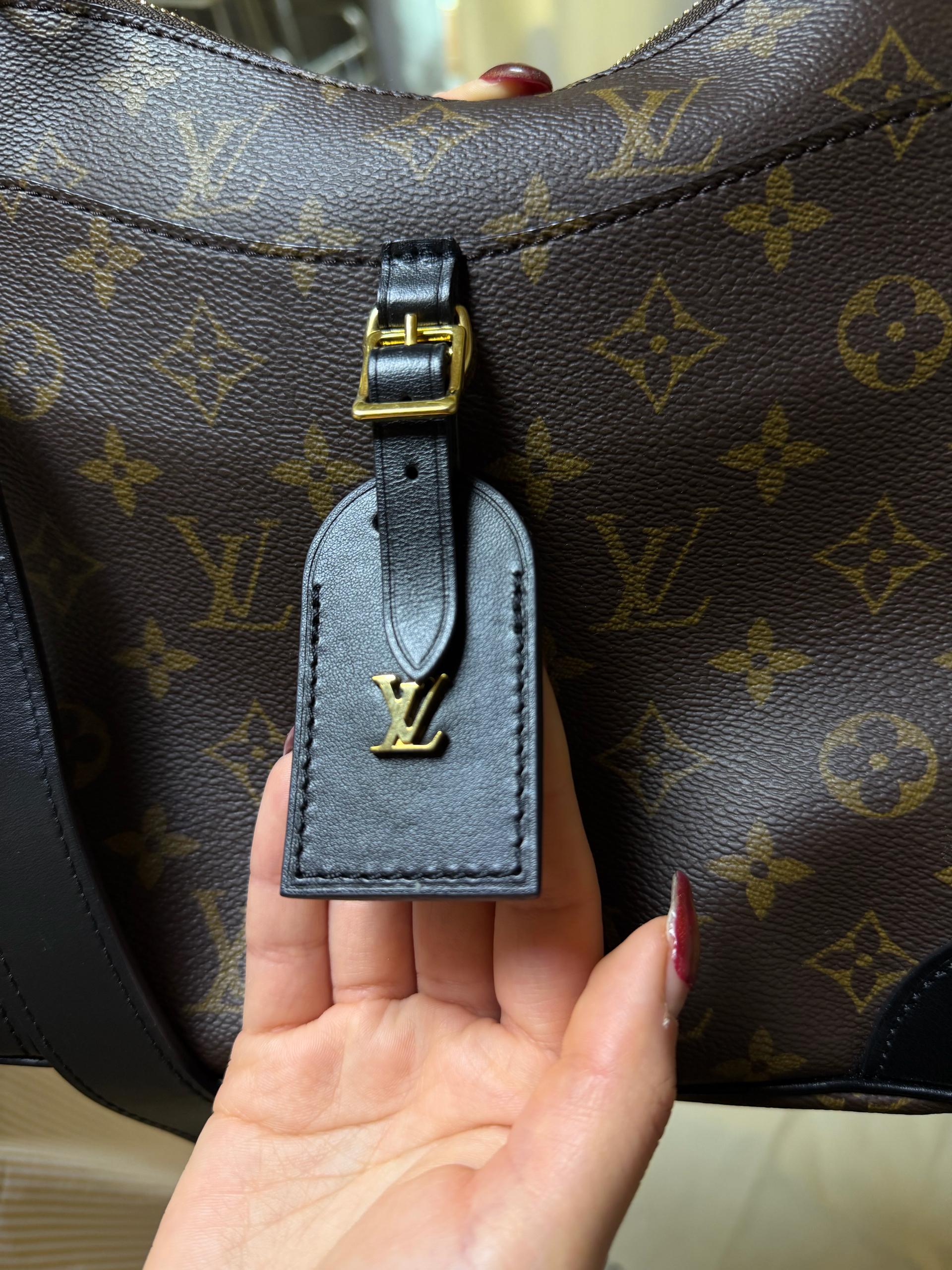 루이비통 오데온PM 9
