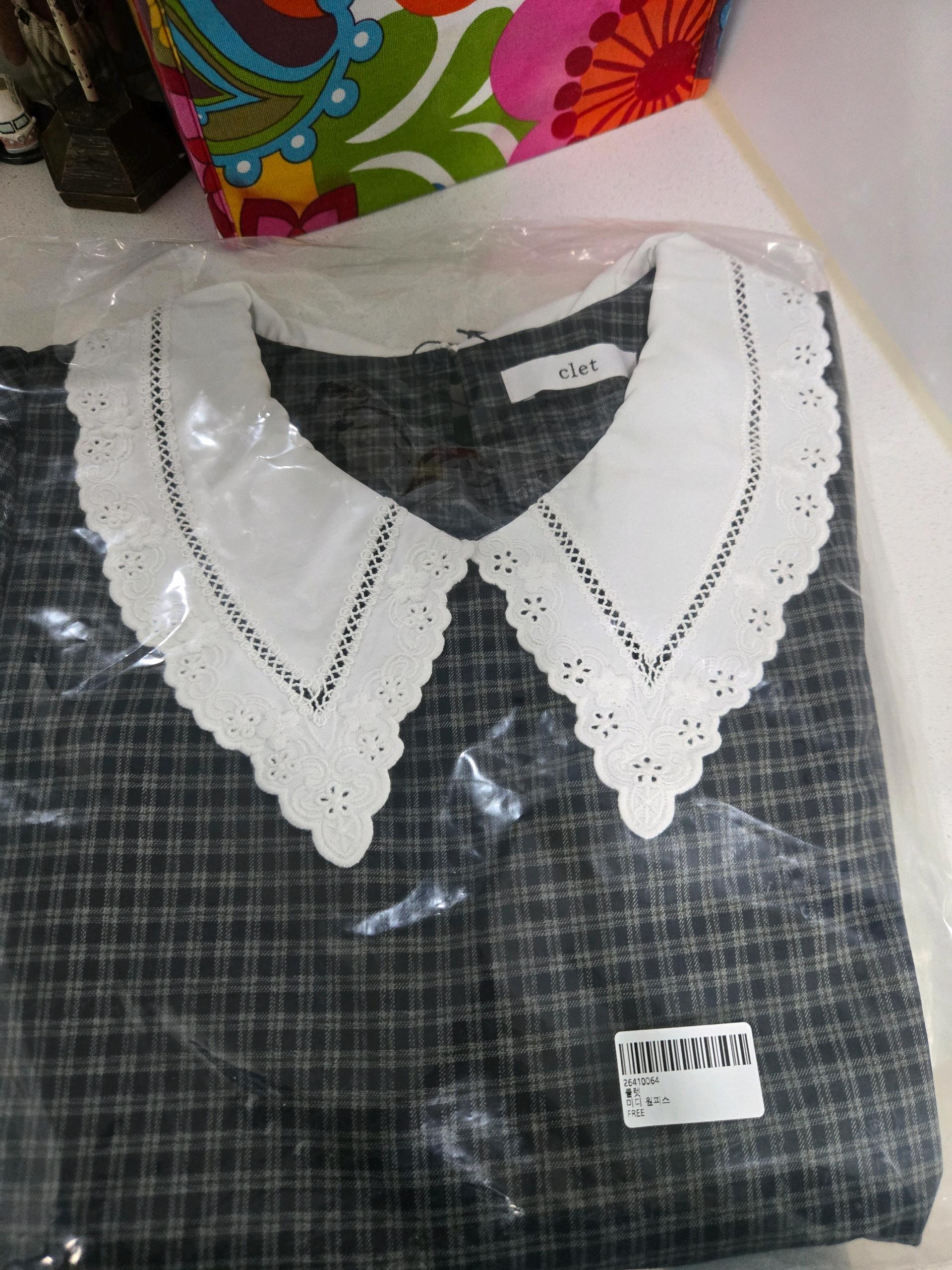 clet 체크 카라 블라우스 새상품 가격인하  3