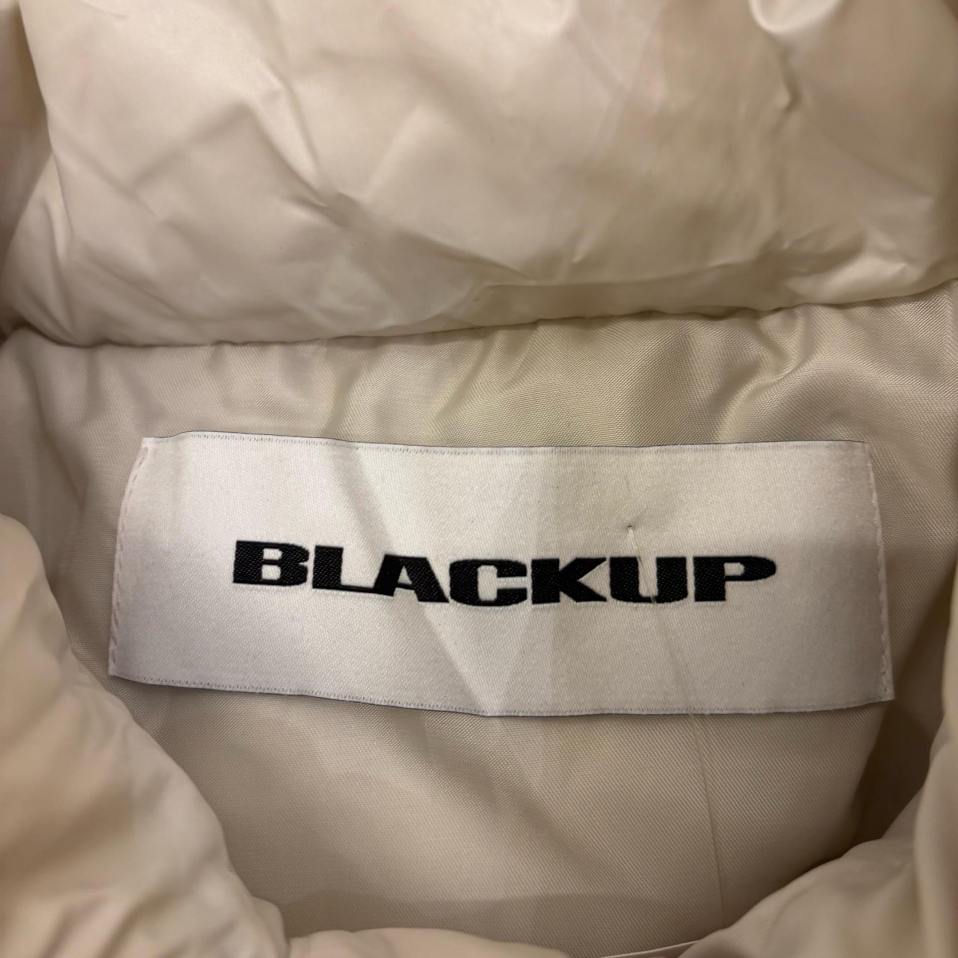 블랙업 크롭 아이보리 푸퍼 패딩 4