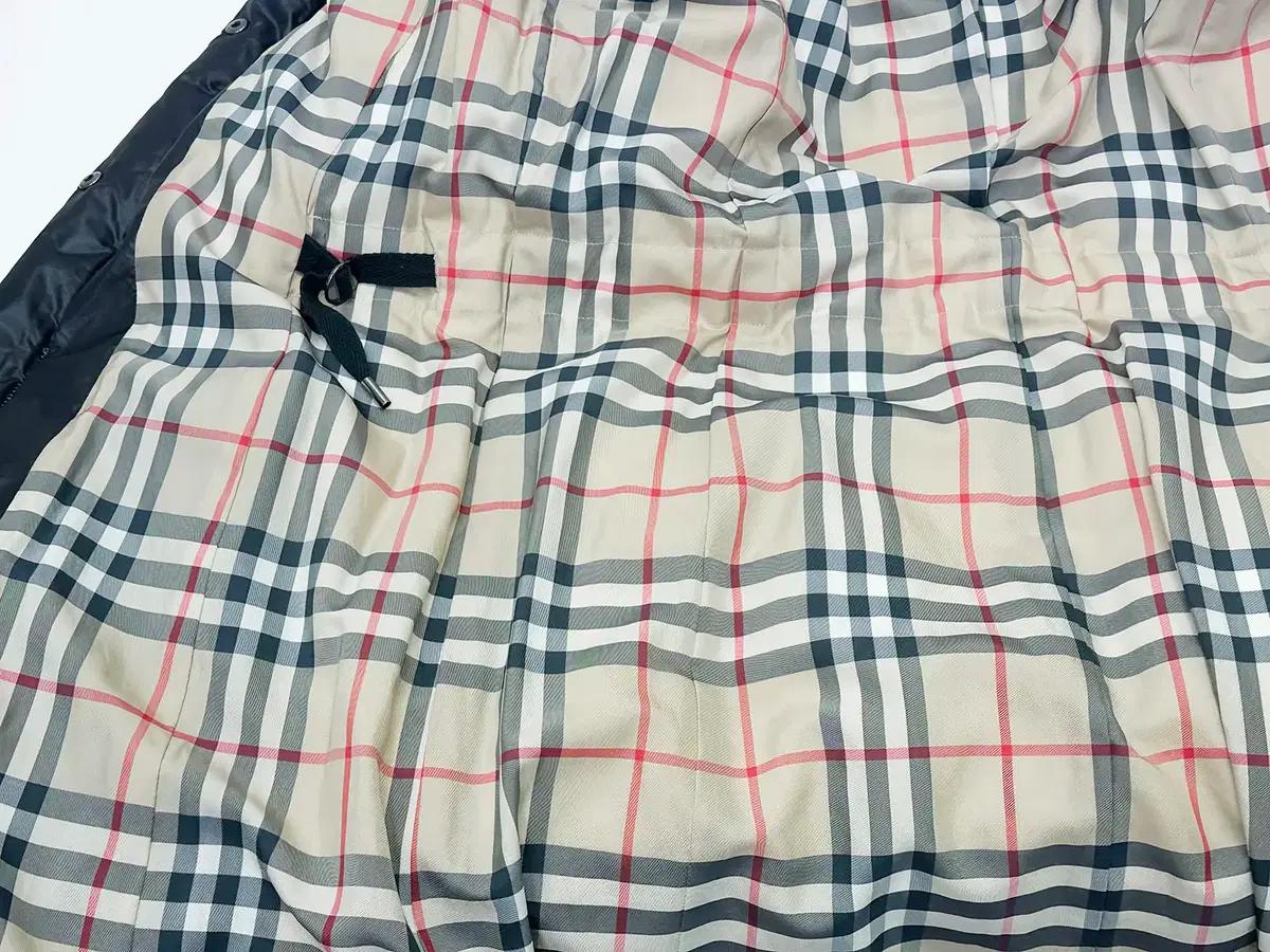 버버리 블랙 후드 다운 코트 패딩 4VBUO31454 5