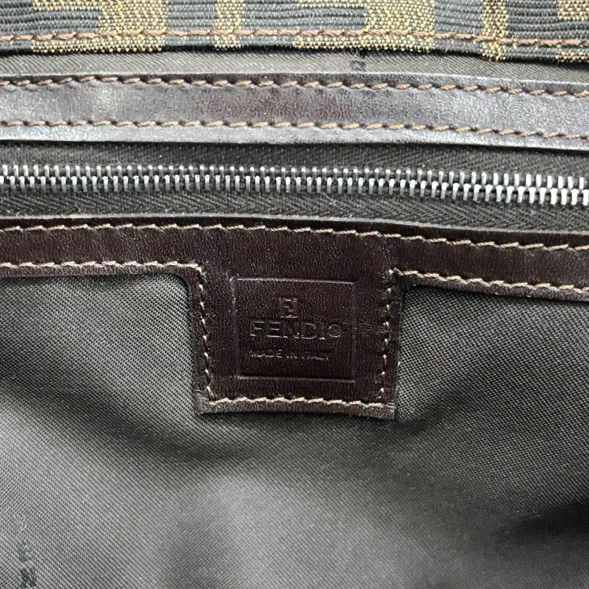 펜디 주카 스퀘어 브라운 숄더백 6VFEB38352 5