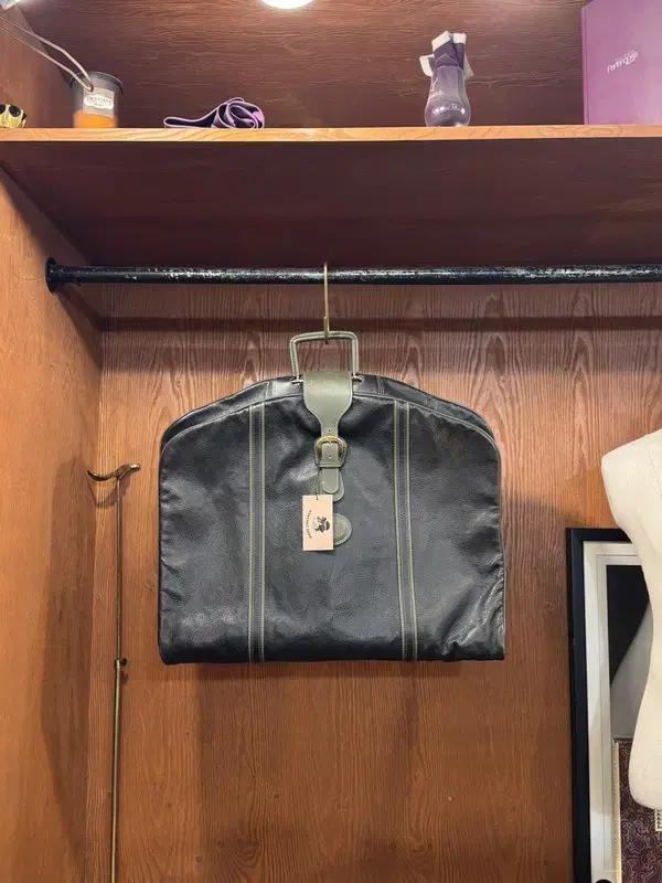 아테스토니 수트케이스 2