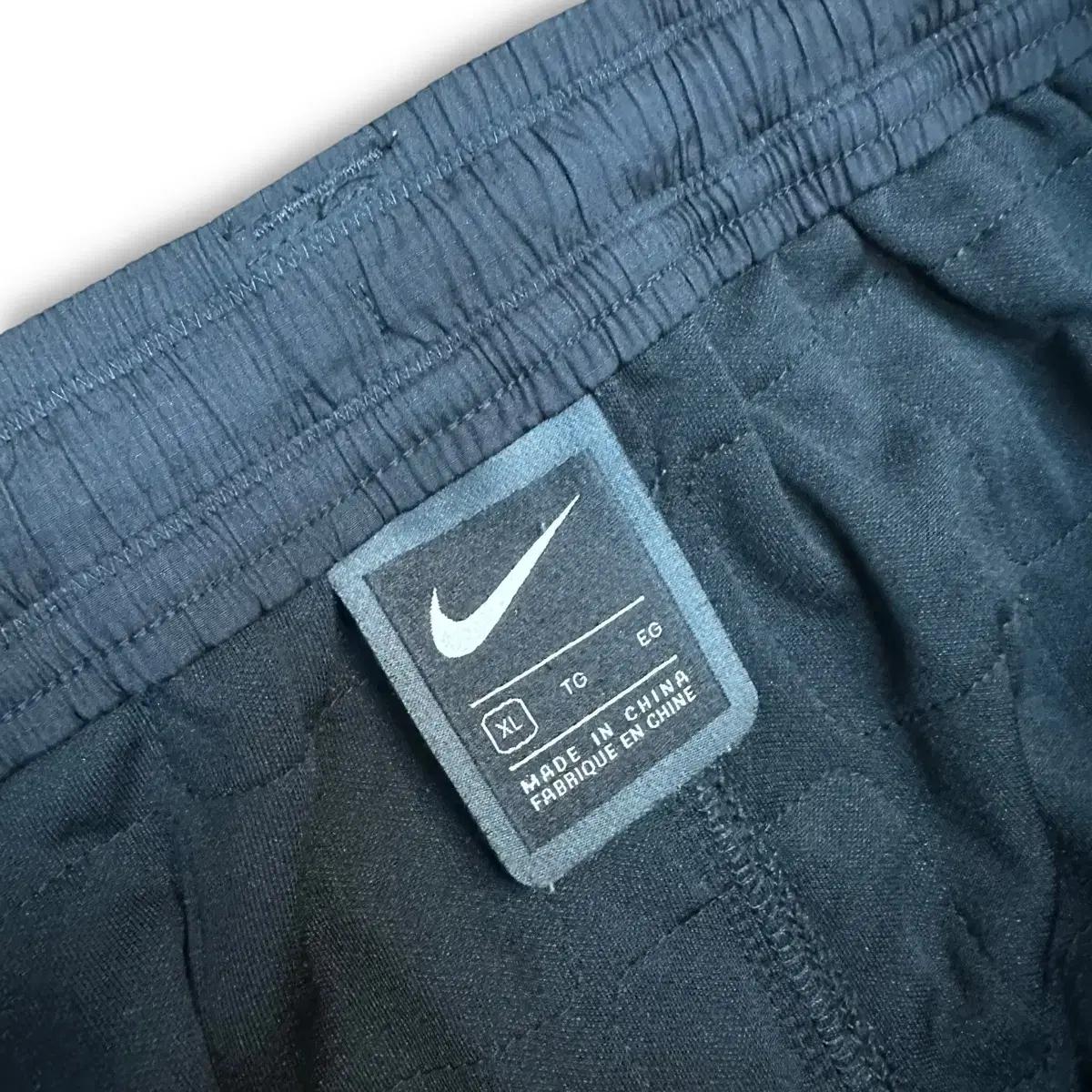 나이키 퀼팅 커브드 팬츠 6