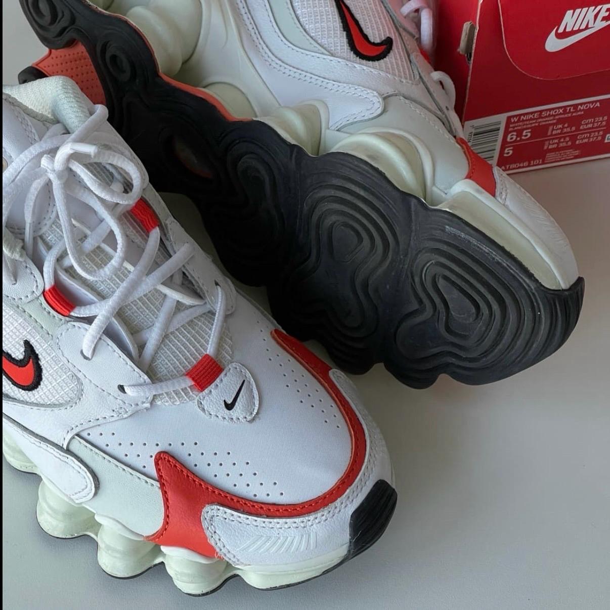 [NIKE] 나이키 샥스 노바 화이트 레드 (W) AT8046-101 5