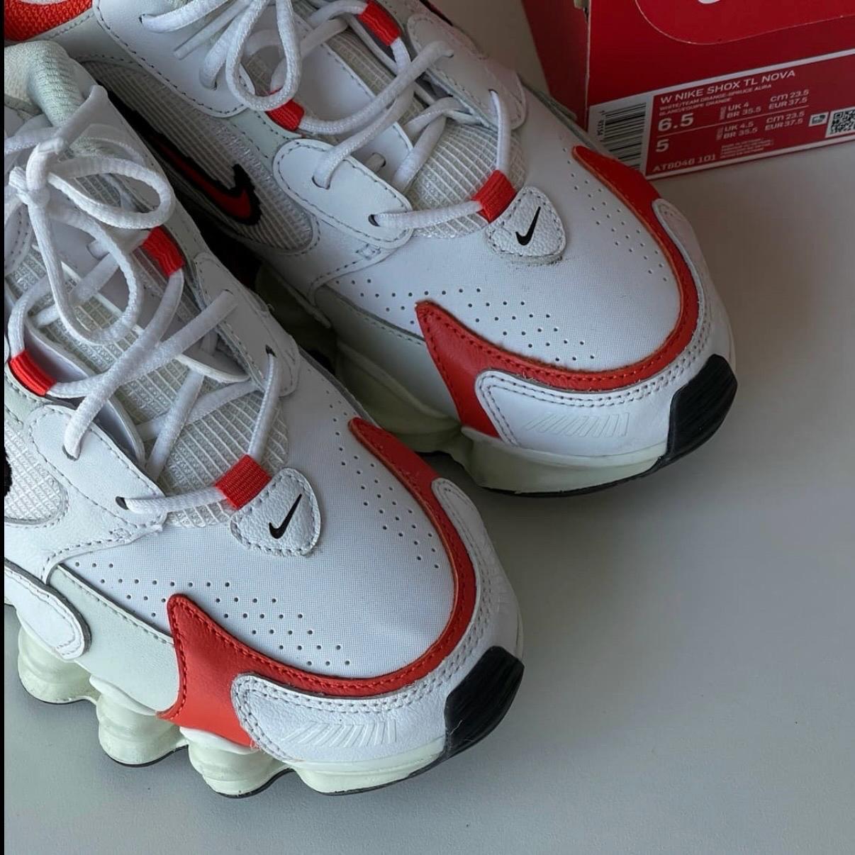 [NIKE] 나이키 샥스 노바 화이트 레드 (W) AT8046-101 4