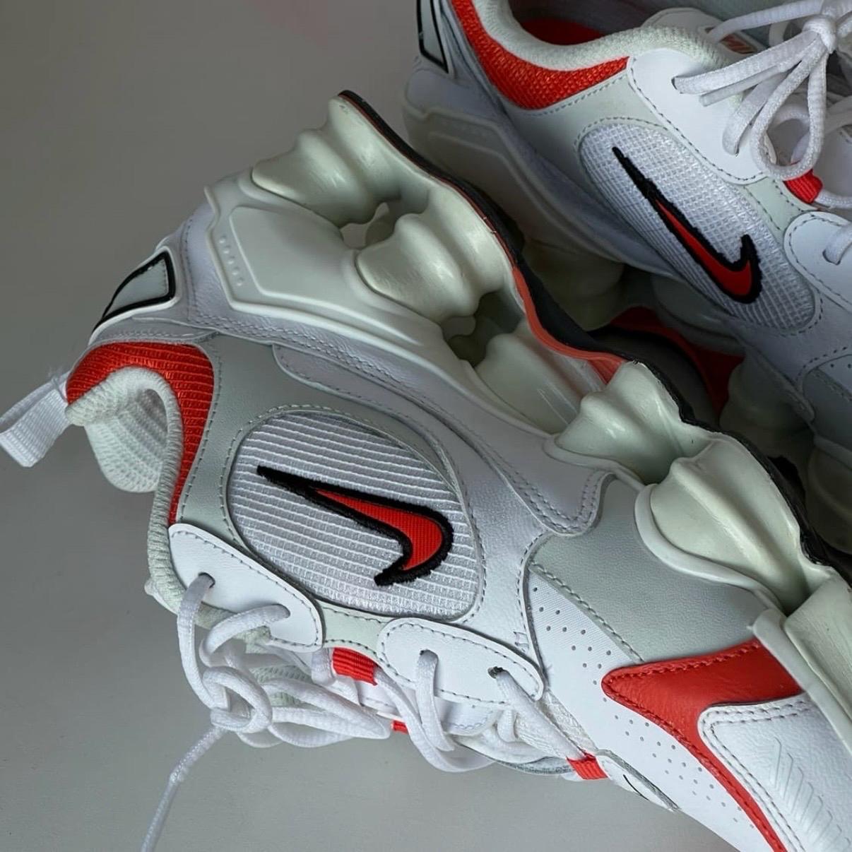 [NIKE] 나이키 샥스 노바 화이트 레드 (W) AT8046-101 3