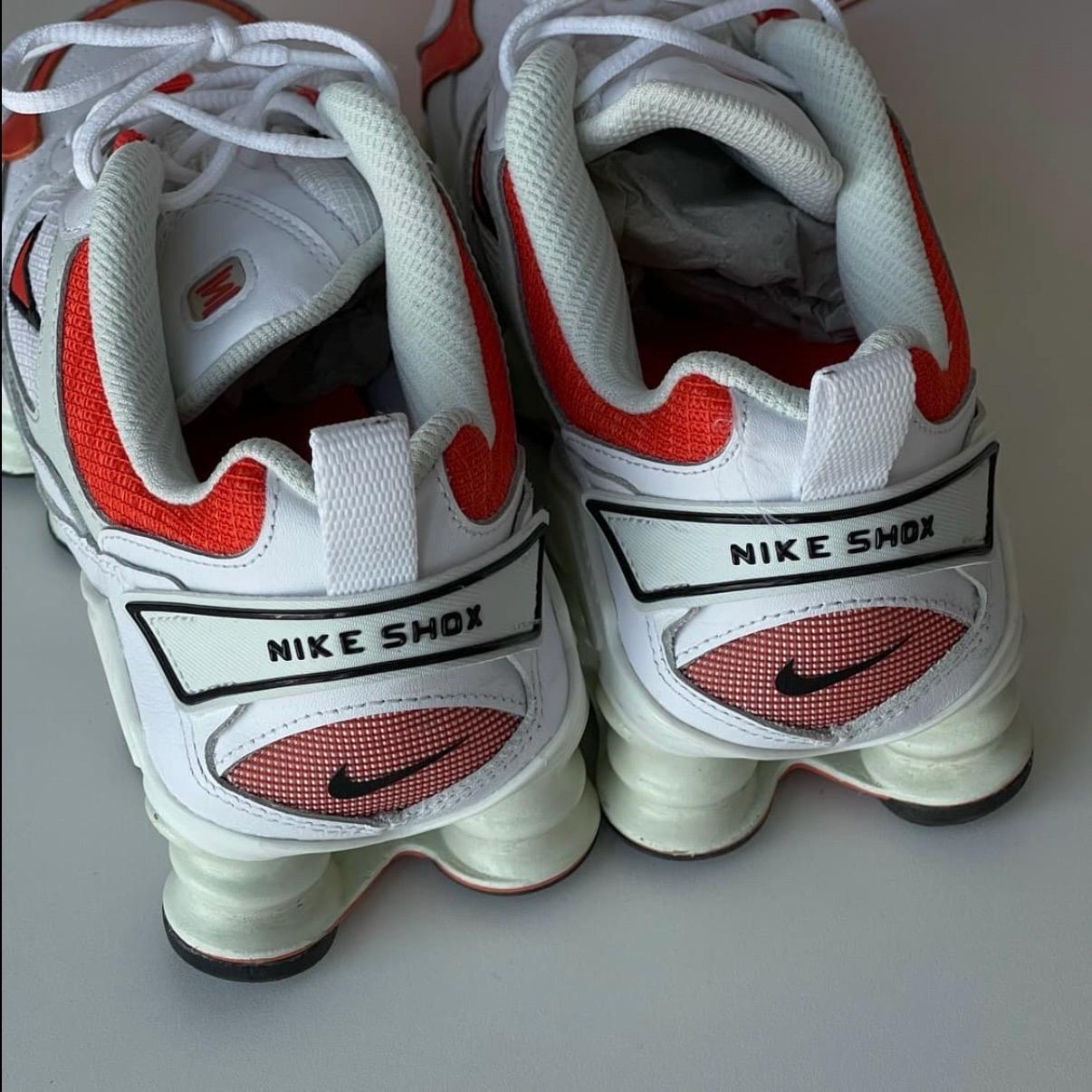 [NIKE] 나이키 샥스 노바 화이트 레드 (W) AT8046-101 8