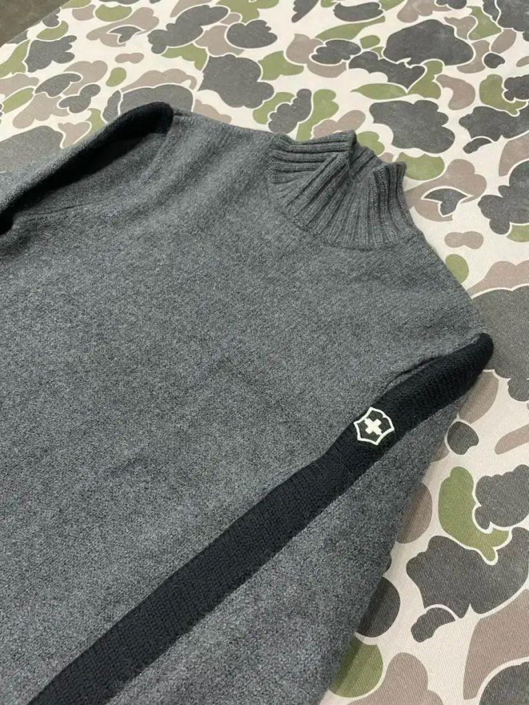 VICTORINOX 스위스 아미 니트 스웨터 3