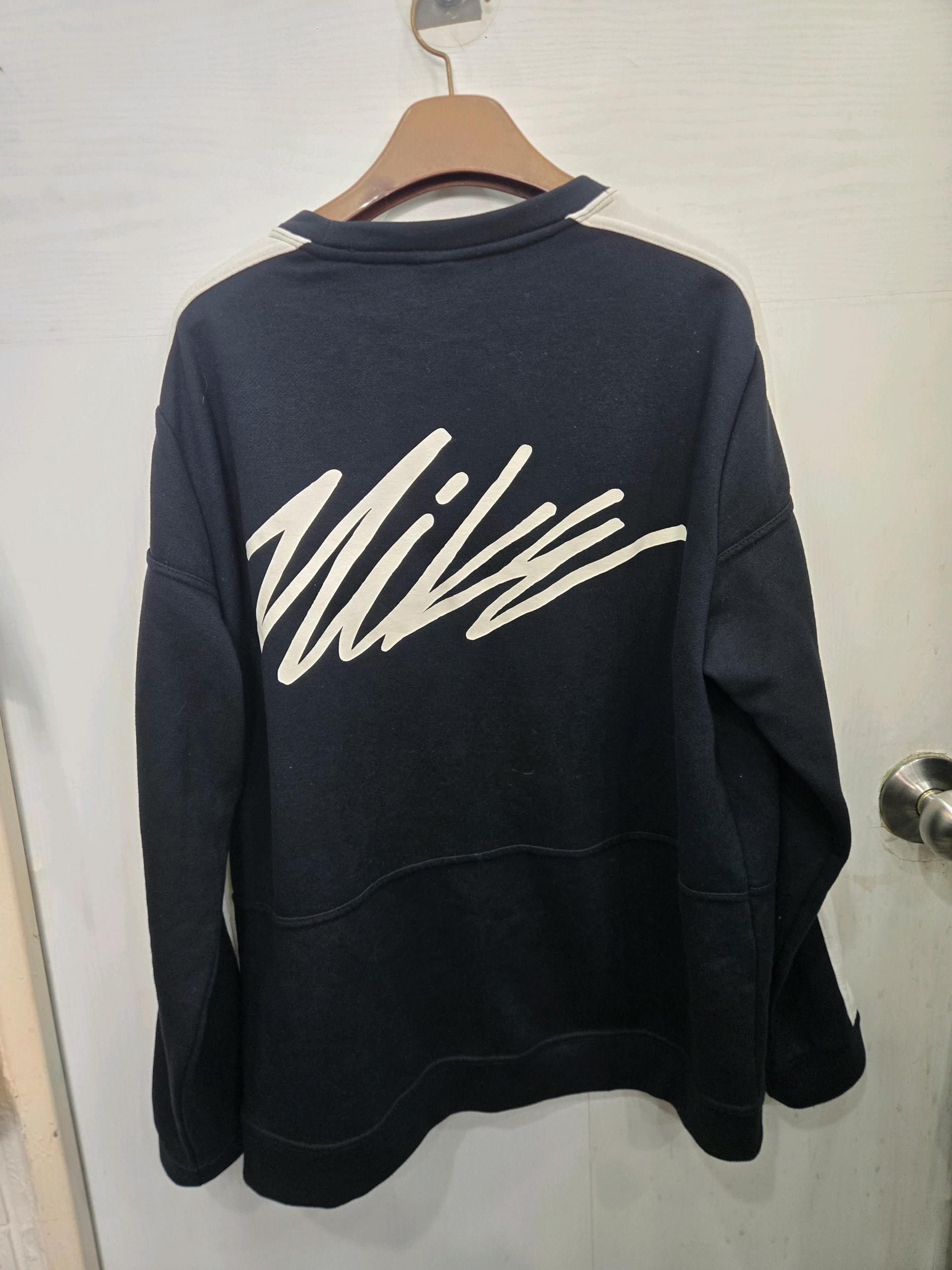 100,L)) NIKE 나이키 드라이핏 맨투맨 ! 디자인 이뻐요  4