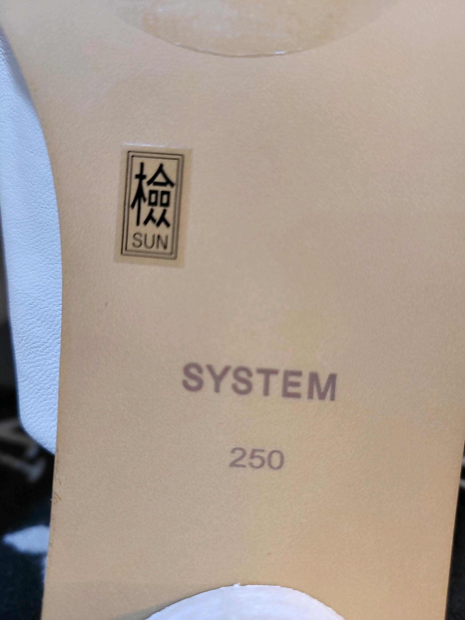 SYSTEM 한섬 시스템 여성 가죽 뮬 슬리퍼 250mm 8