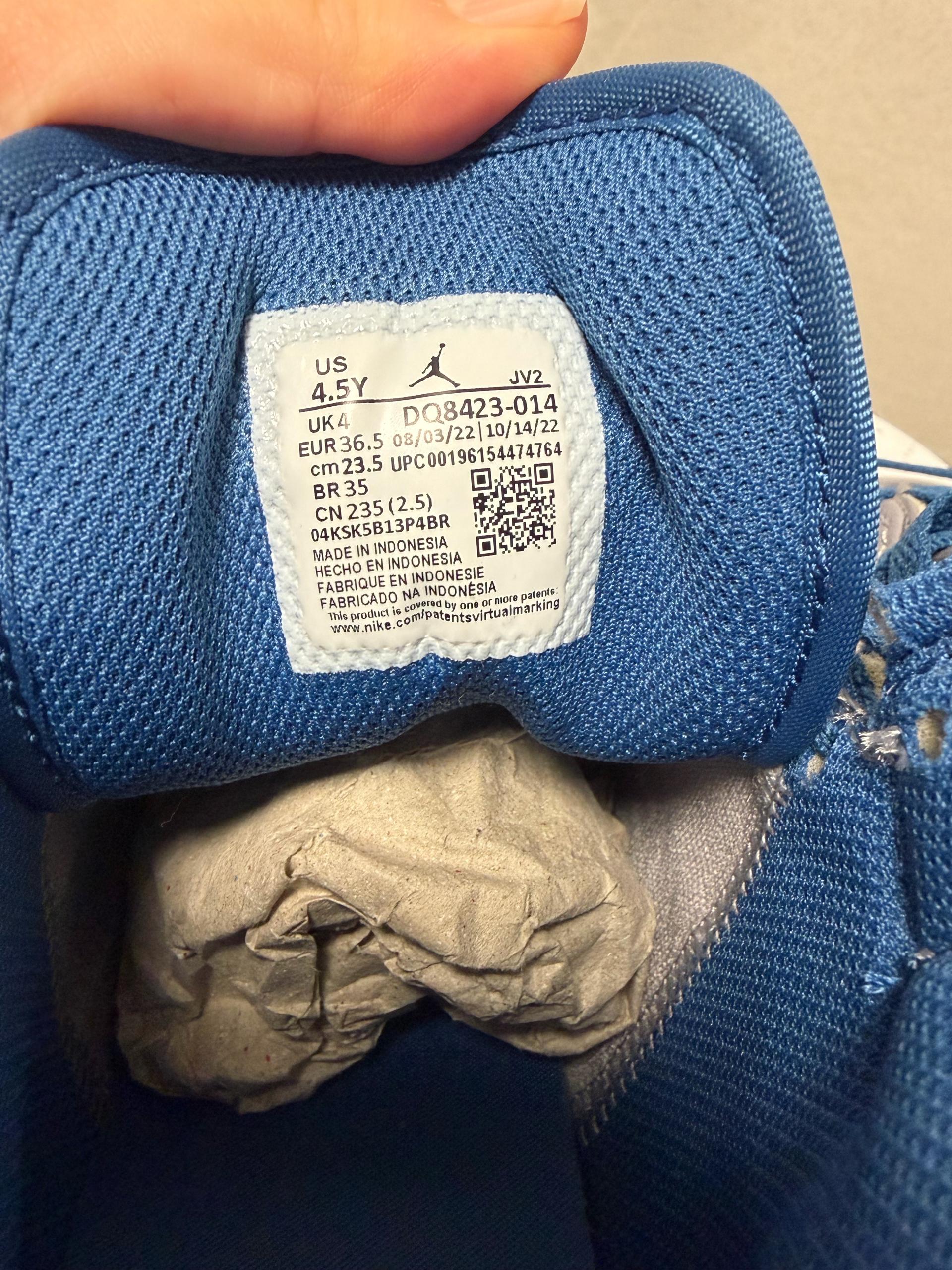 나이키 Jordan 1 Mid Cement Grey True Blue (GS) 3