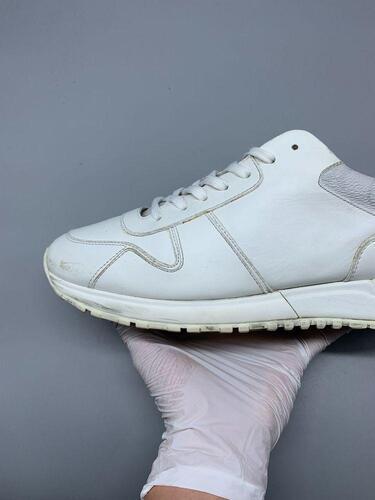 LOUIS VUITTON(루이비통) 런어웨이 스니커즈 6 4
