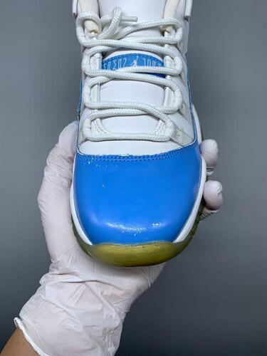 Jordan 11 Retro Low University Blue 235mm 9