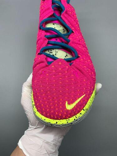 Nike LeBron 18 Los Angeles 275mm 9