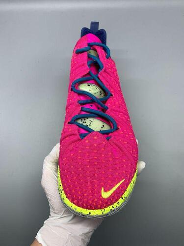 Nike LeBron 18 Los Angeles 275mm 10