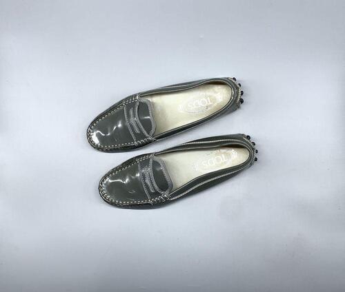 TOD'S 에나멜 플랫 슈즈 36(230) (gr-3044) 2