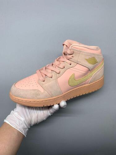 Jordan 1 Mid Coral Gold 235mm 11