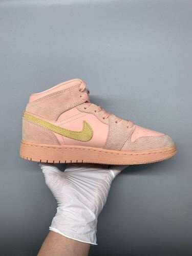 Jordan 1 Mid Coral Gold 235mm 7