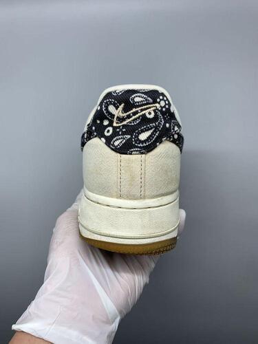 Nike Air Force 1 '07 LV8 Paisley 250mm 6