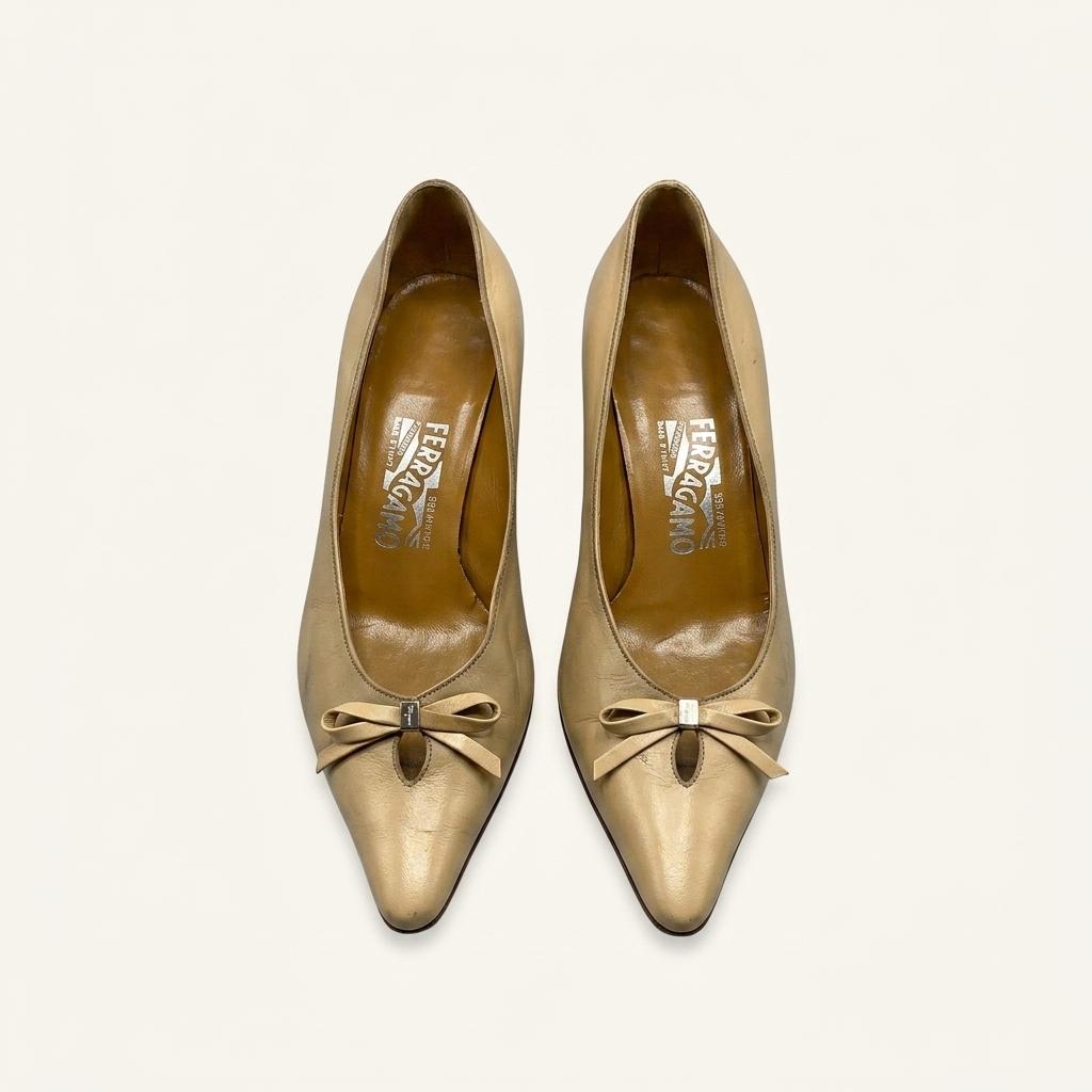 Salvatore Ferragamo Beige Kitten Heel 6.5(250) 1