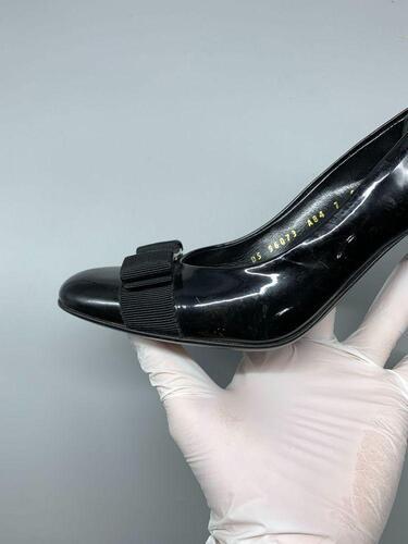 SALVATORE FERRAGAMO Pump Shoe 7(250) 4