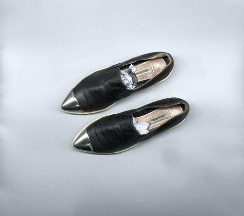 Miu Miu Black Leather Slip On 36(230)(GR-1163) 2