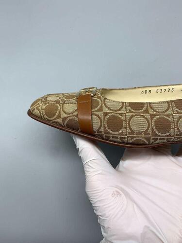 Salvatore Ferragamo Buckle Casual Flats 5.5(235-24 4