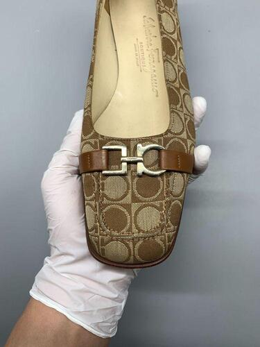 Salvatore Ferragamo Buckle Casual Flats 5.5(235-24 9