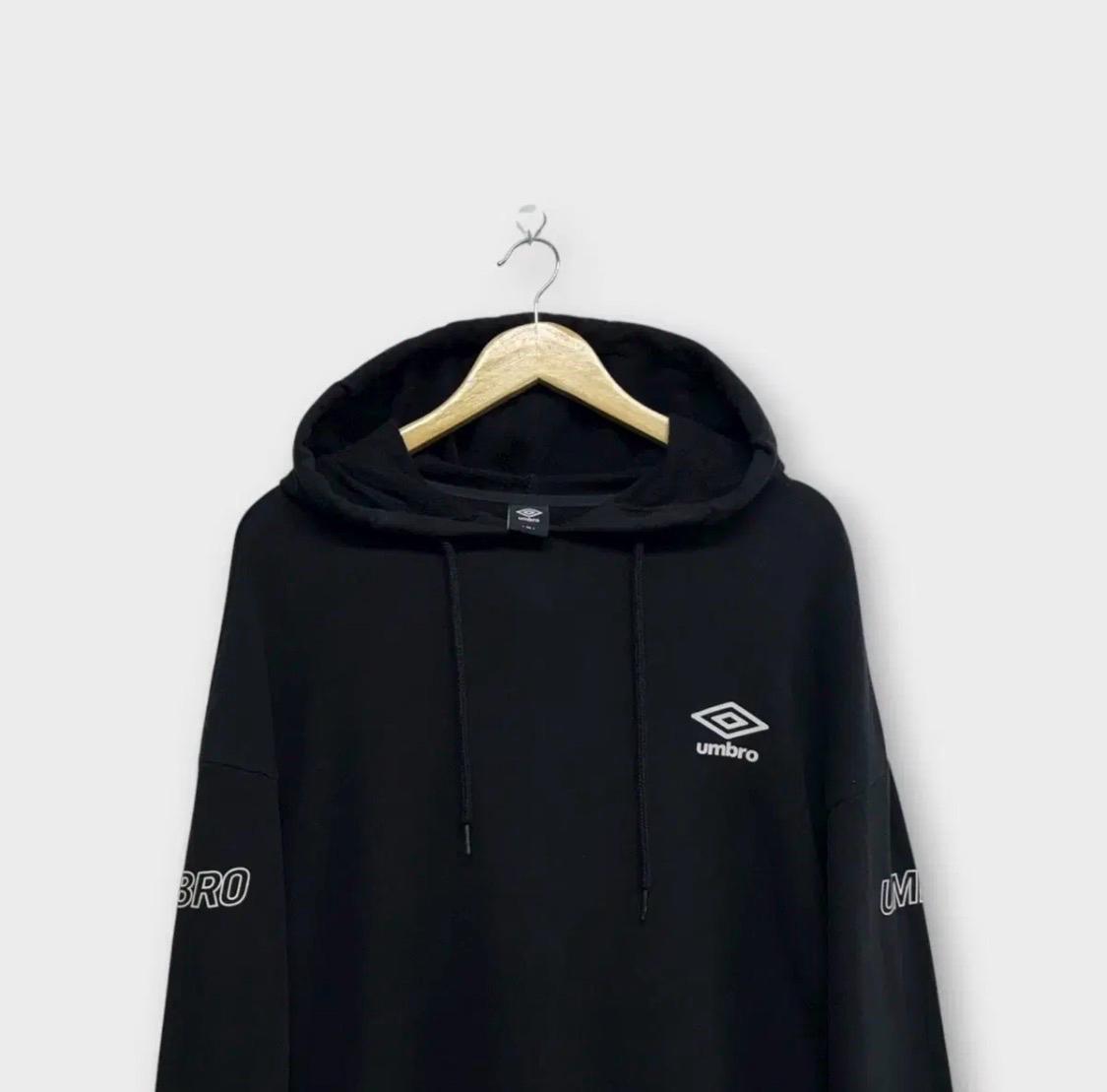 엄브로 멀티로코 후드티 L 3