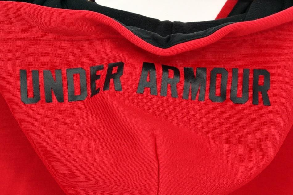UNDER ARMOUR 기모안감 후디 / 여 10
