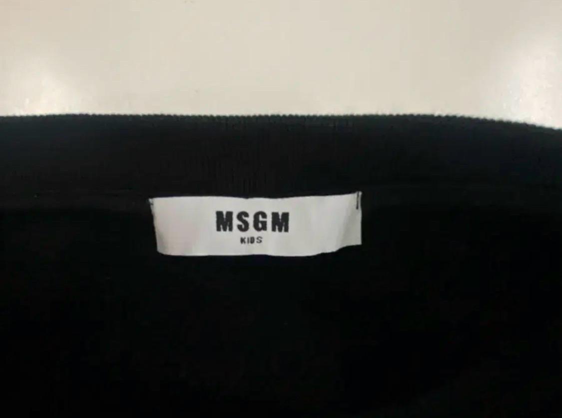 MSGM 엠에스지엠 블랙 맨투맨 S 8