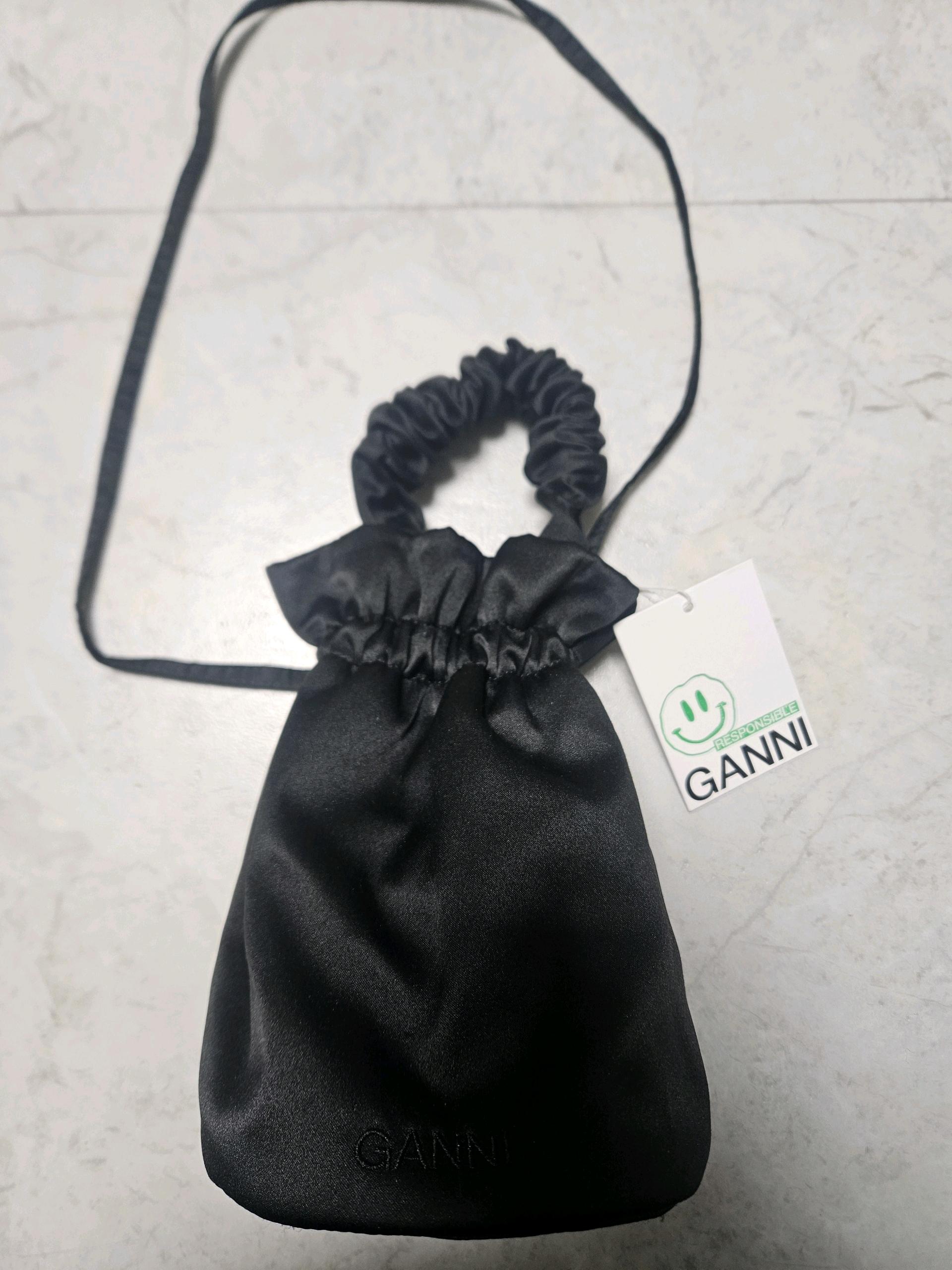 GANNI 호보 백 2