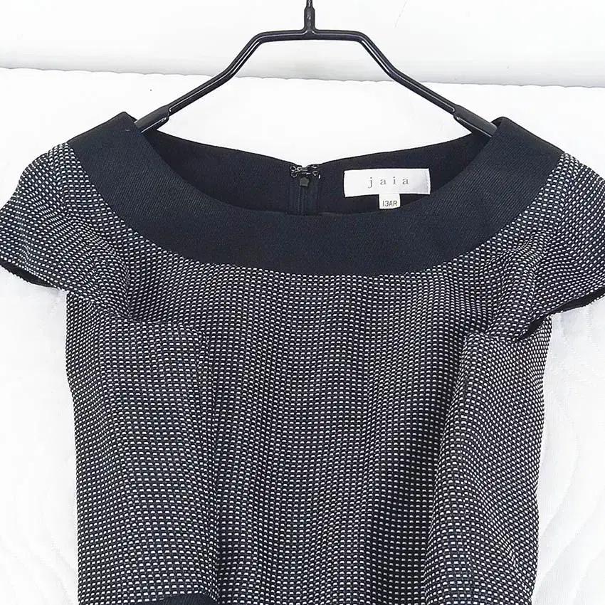 jaia 여 춘추 잔패턴 폴리 캡소매 원피스 블랙 (HU40362) 4