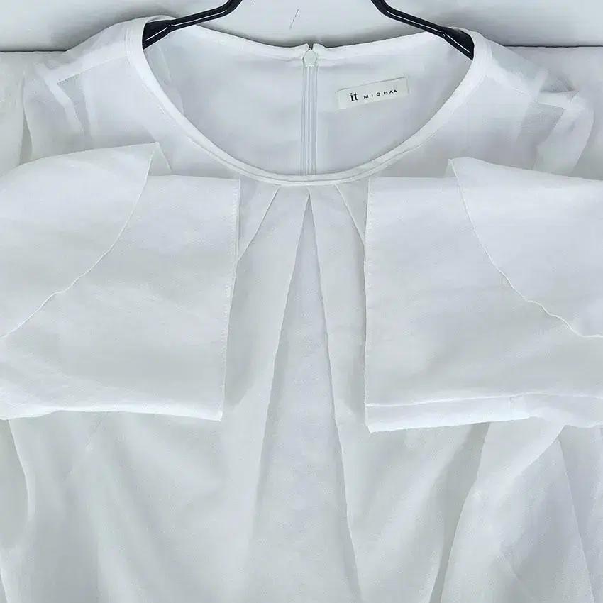 잇미샤 여 레이온 핀턱 프릴소매 블라우스 화이트 (HU23666) 6