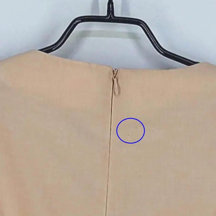 한섬모덴 여성 스퀘어넥 5부소매 블라우스 베이지55 (HU39099) 8
