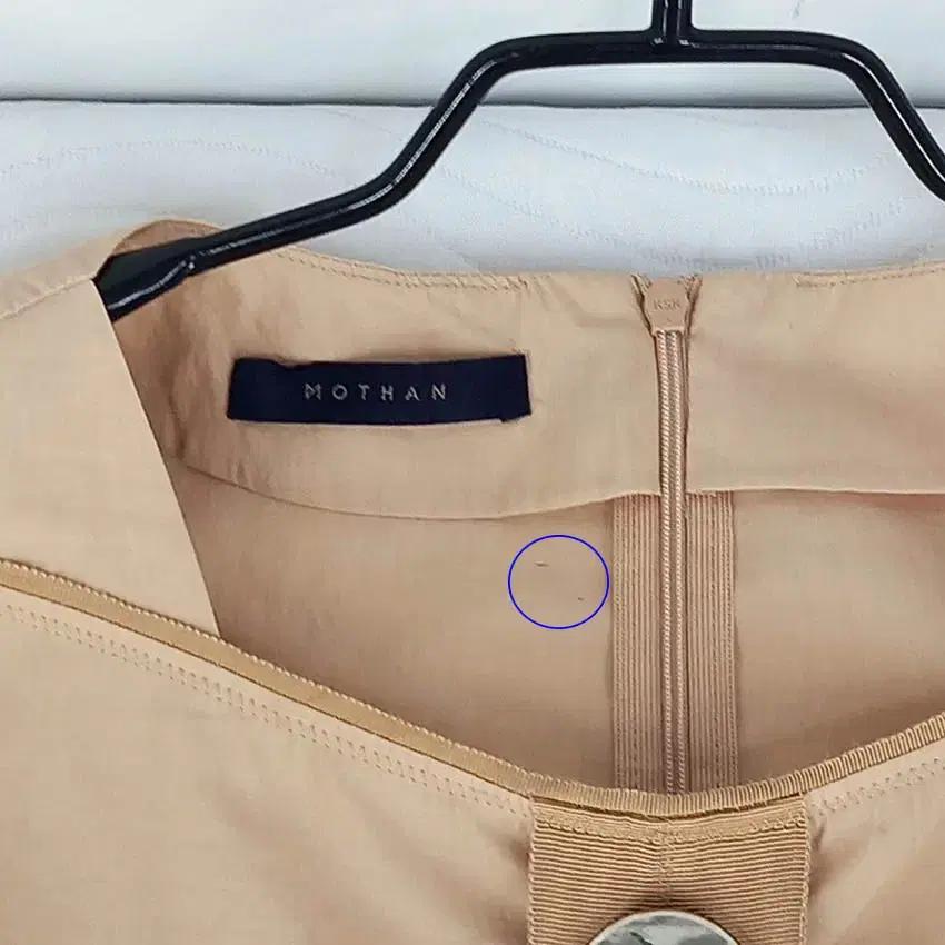 한섬모덴 여성 스퀘어넥 5부소매 블라우스 베이지55 (HU39099) 7