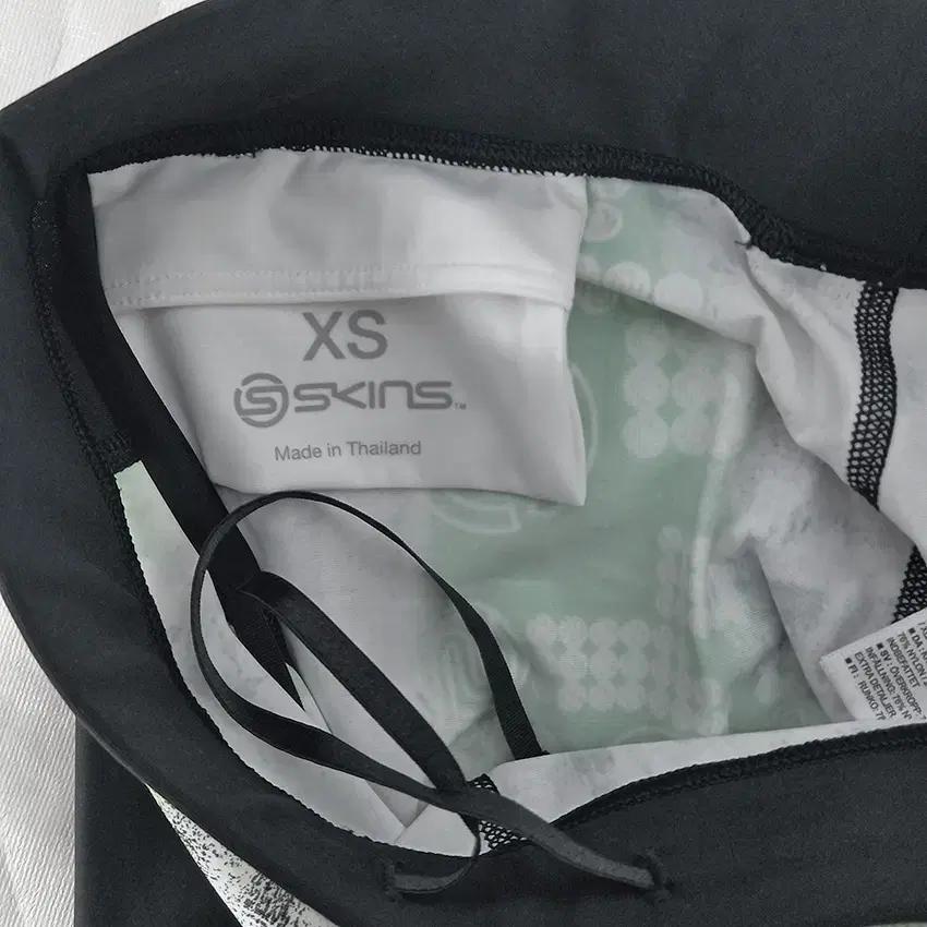 스킨스 여성 춘하 프린팅 골반 레깅스 블랙XS (HU38834) 5