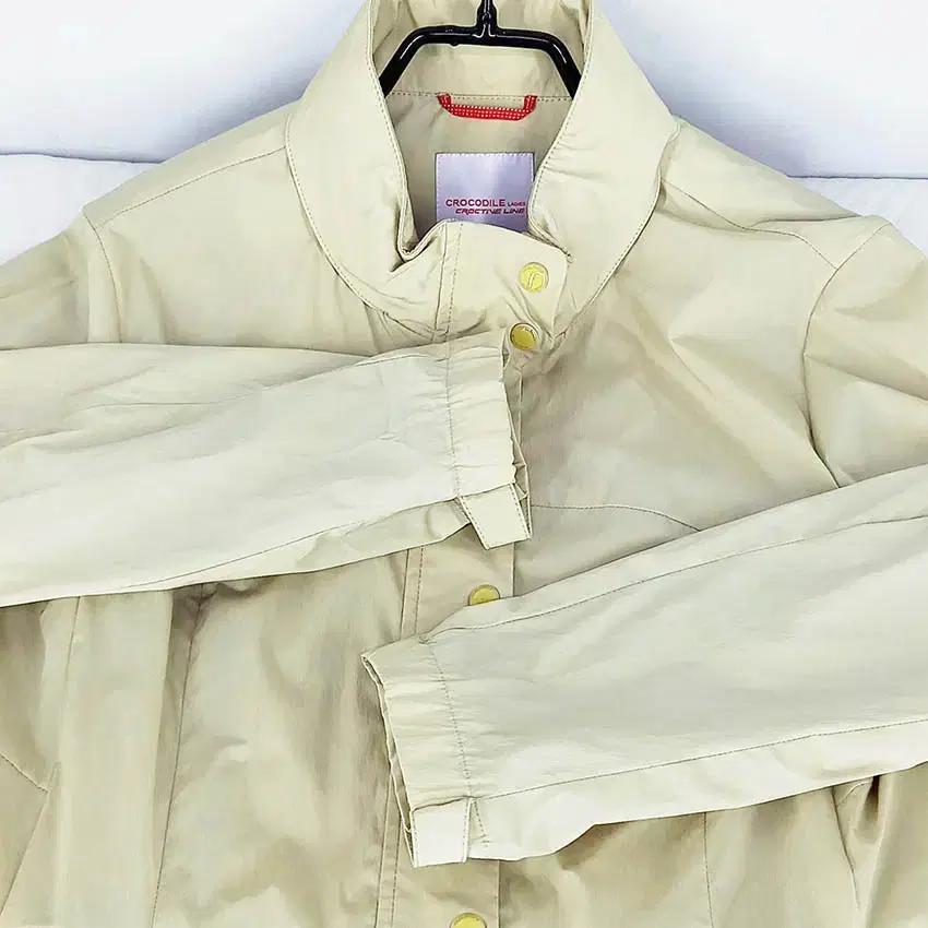 크로커다일 여성 후드내장 바람막이자켓 베이지 (HU37351) 4