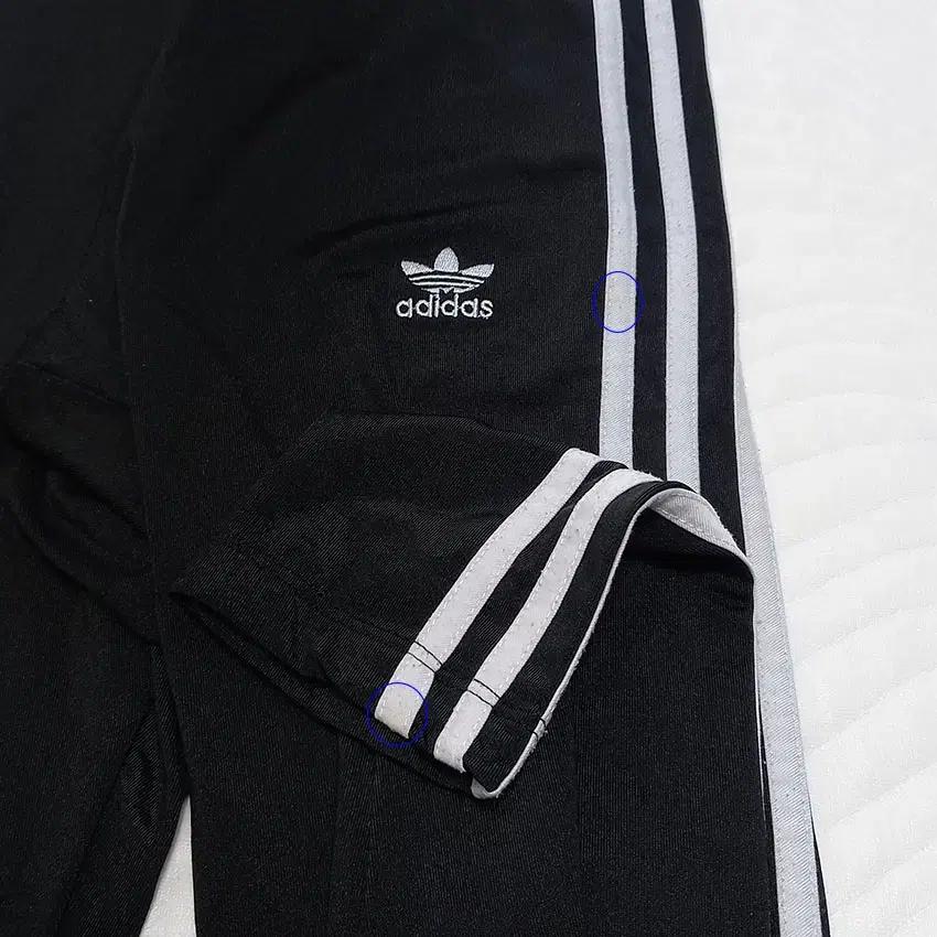 아디다스 여성 삼선 레깅스 블랙S (HU32070) 9