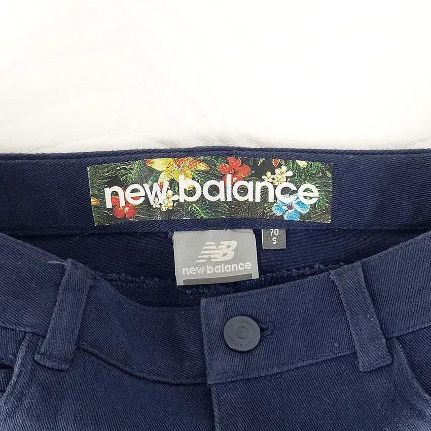 뉴발란스 여성 로고자수 스판 미니팬츠 네이비70 (HU31846) 7
