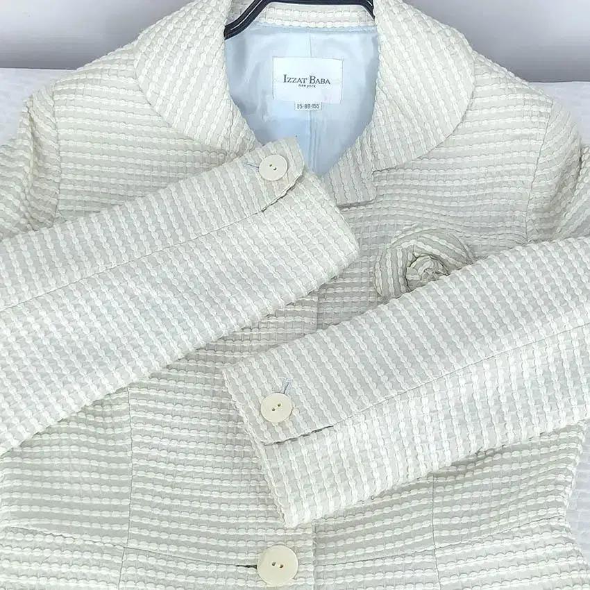 아이잗바바 여 엠보 브로치 견혼방 자켓 아이보리 (HU28681) 6