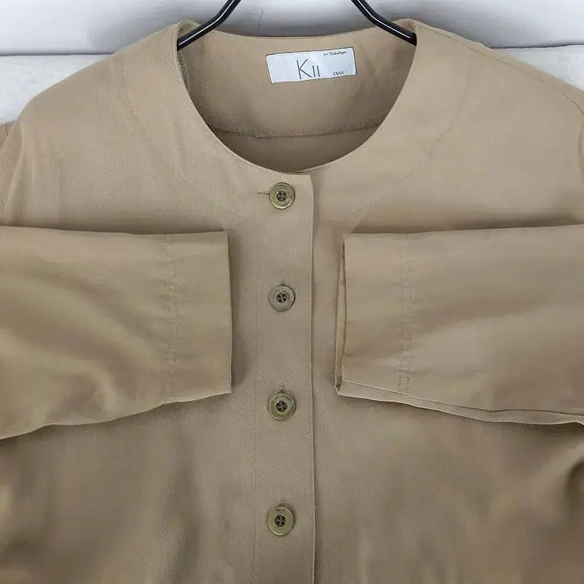 KII 여 라운드넥 버튼 소프트 크롭 자켓 베이지85 (HU25698) 6