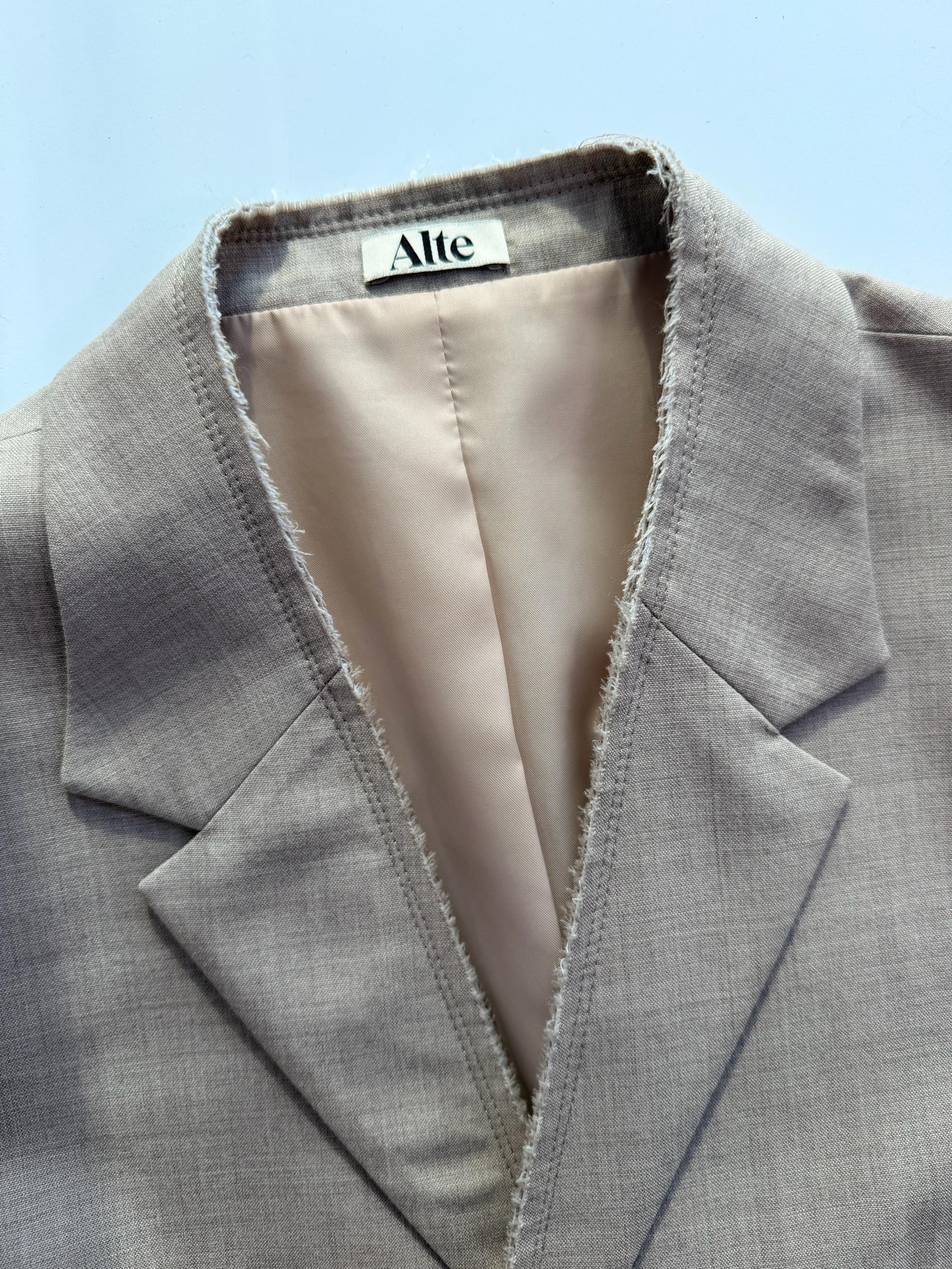 [정품] 알테(Alte) 컷오프 디테일 울 블렌드 재킷 (BEIGE) 2